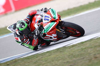 Sam Lowes setzte sich durch