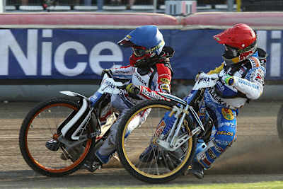 Krystian Pieszczek (li.) zeigte in der Speedway-EM gute Leistungen