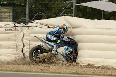 Julián Simon knallt in die Air-Fences...