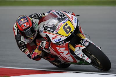 Stefan Bradl vor Valentino Rossi