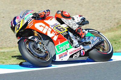 Nur zu Beginn konnte Stefan Bradl Alvaro Bautista und Valentino Rossi hinter sich halten