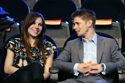 Die glücklichen Eltern: Adriana und Casey Stoner