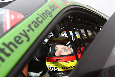 Timo Bernhard sitzt wieder hinterm Steuer des Manthey-RSR