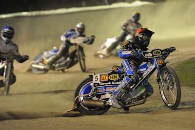 Tobias Kroner will neues Material testen 