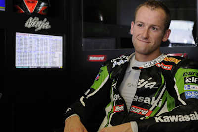 Tom Sykes lässt seine Kawasaki fliegen