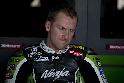 Tom Sykes sieht nicht glücklich aus - er soll es aber sein