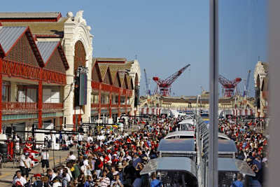Bei bestem Wetter beginnt in Valencia die Testarbeit 2010