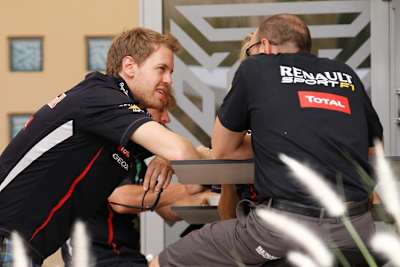 Vettel heute in Bahrain: Noch läuft es nicht nach Wunsch