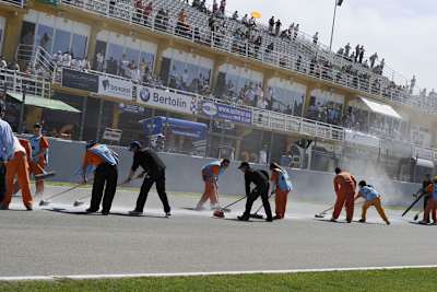 Nach der Kollision mit Andrews ölte Iannuzzos Honda die Strecke