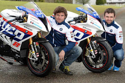 Guy Martin und William Dunlop (rechts) - Tyco BMW