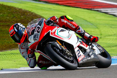 Leon Camier kommt mit seiner MV Agusta immer besser in Schwung