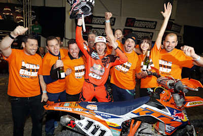 Taddy Blazusiak gewinnt zum sechsten Mal in Folge die SuperEnduro-WM