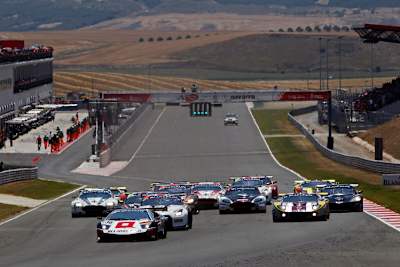 Start für das Rennen der FIA GT1 World Championship auf dem Circuito de Navarra 2011