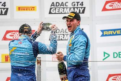 KTM-Piloten Mads Siljehaug (li.) und Eike Angermayr