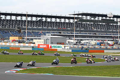 Die IDM-Piloten treten am Lausitzring gemeinsam mit den Superbike-WM-Piloten an