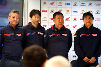 Hattori, Kuwata, Nakamoto und Kokubu (von links) beim Valencia-GP 2016 