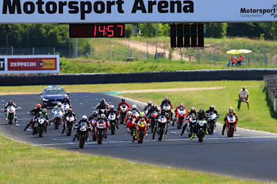 Zum Rennen der ProThunder Allstars gehen alle noch einmal an den Start