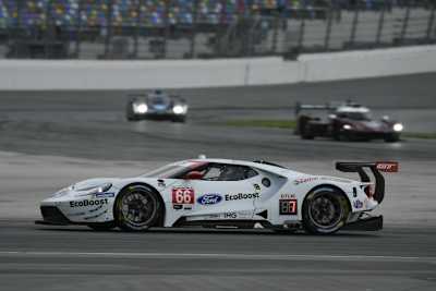 Beim Roar-Test war der Ford GT noch weiß lackiert