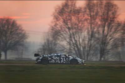 Die gestreckte Silhouette  des SCG003