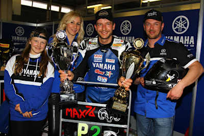 Max Neukirchner (Mitte) kommt so schnell nicht wieder