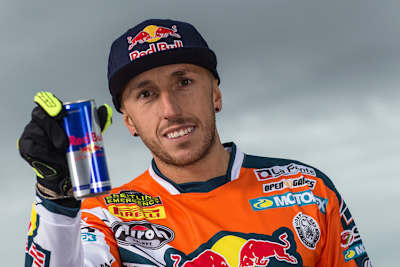 Da hilft nicht einmal Red Bull: Im Moment kann Tony Cairoli nicht so wie er gerne möchte