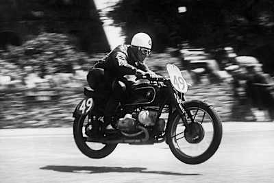 Georg Meier auf seiner legendären Siegesfahrt