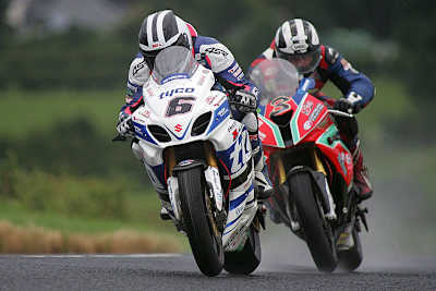 William Dunlop vor seinem Bruder Michael