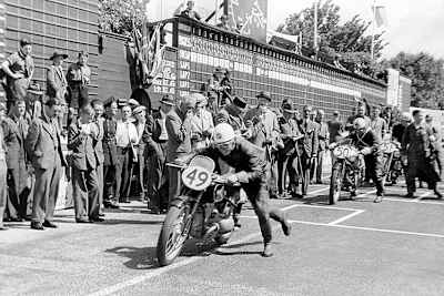 Start ins denkwürdige Rennen