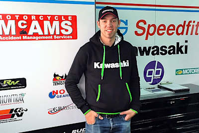 Peter Hickman fährt 2016 auf Kawasaki