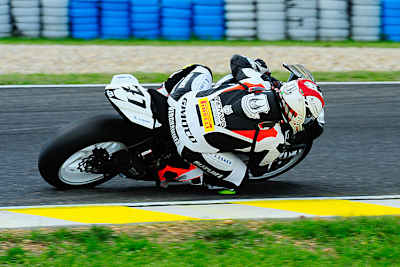 Thomas Berghammer ist der erste Sieger in der IOEM Superbike 2016