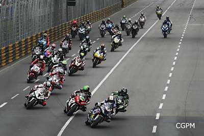 Am Samstag jagen die Motorräder wieder durch Macaus Häuserschluchten