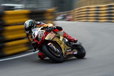 Peter Hickman (BMW) konnte seinen Vorjahreserfolg wiederholen