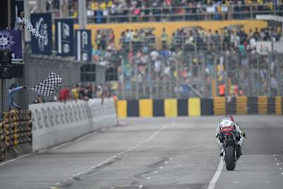 Danny Webb sah die Zielflagge auf dem 13. Platz