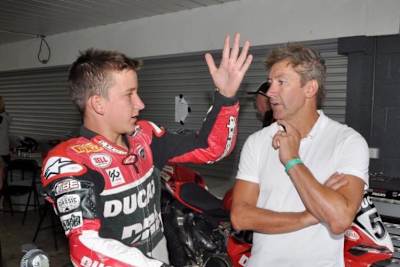 Oli und Troy Bayliss im Zwiegespräch