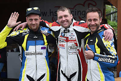 Rekordhalter Andreas Gangl, Trainingsschnellster Manuel Schleindlhuber, Tagessieger Wolfgang Gammer (vlnr.)