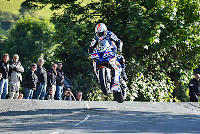 Danny Webb sorgte im TEam Penz13.com BMW für einen Schreckmoment