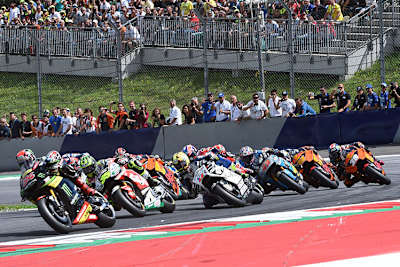 Jack Miller (43) mitten im Startgetümmel