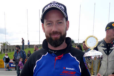 Jochen Rotter nach der Siegerehrung in Schleiz