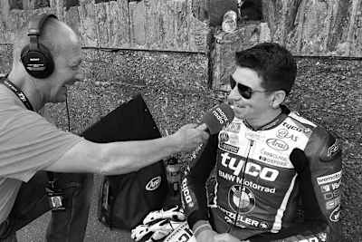 Dan Kneen beim Interview mit Radio Manx TT