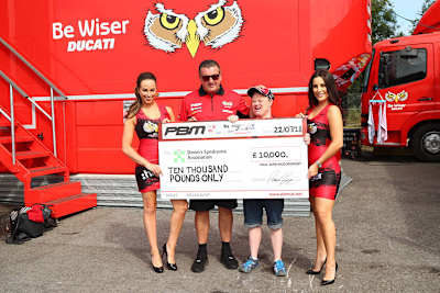 Paul Bird (li.) mit dem freudestrahlenden Dave Leslie