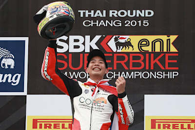 Wilairot 2015 bei seinem Sieg beim Supersport-WM-Lauf in seiner thailändischen Heimat