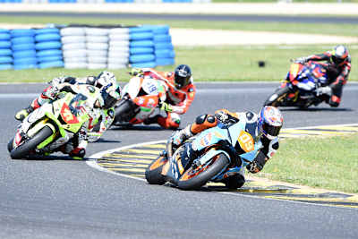 Lukas Walchhütter (09) vor Raimund Söllinger (77) fahren 2019 erstmals in Assen