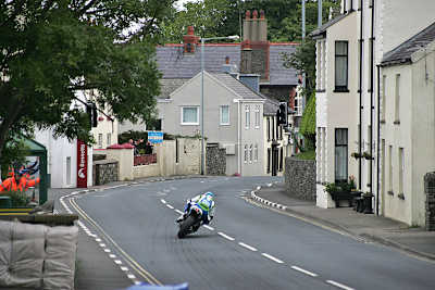 Dean Harrison beschert Kawasaki den ersten Sieg in der Senior-TT seit 1975
