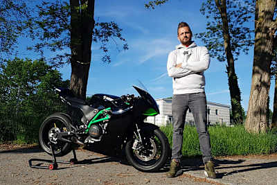 Mit der Krämer HKR Evo2R steht Sebastien Witt beim Manx GP ein Top-Motorrad zur Verfügung