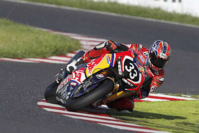 Red Bull Honda liegt nach dem ersten Testtag auf Platz 1