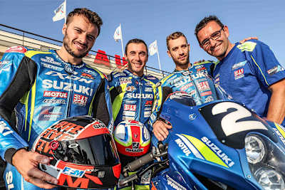 Etienne Masson, Vincent Philippe und Gregg Black mit ihrem neuen Teamchef Damien Saulnier (vrnl.)