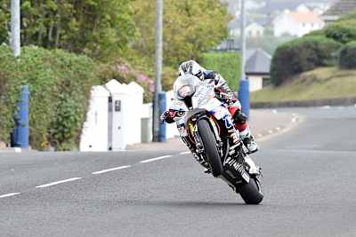 Die Zuseher werden Michael Dunlop nun auch am Donnerstag auf dem Superbike in Action sehen