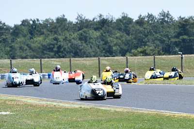 Für die Seitenwagen-Asse beginnt die Weltmeisterschaft etwas später