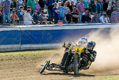 Finale, erste Kurve: Venus/Heiß vor Matthijssen/Stellingwerf