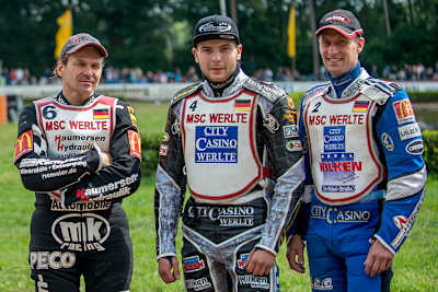 Kai Huckenbeck (MItte) hat keine Meldung für die Langbahn-WM abgegeben, Matten Kröger (l.) und Jörg Tebbe (r.) sind dabei